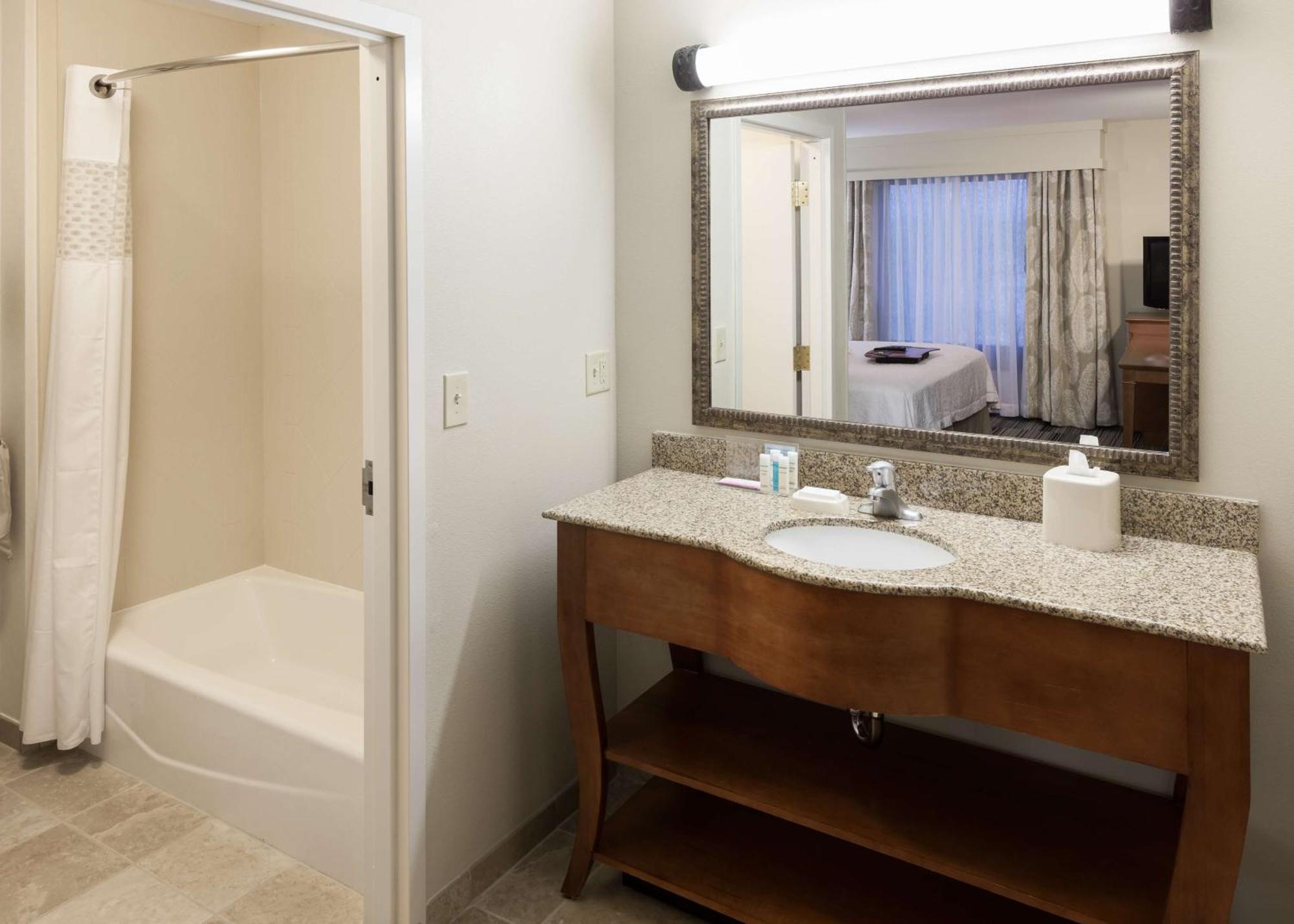 Hotel Hampton & 3*