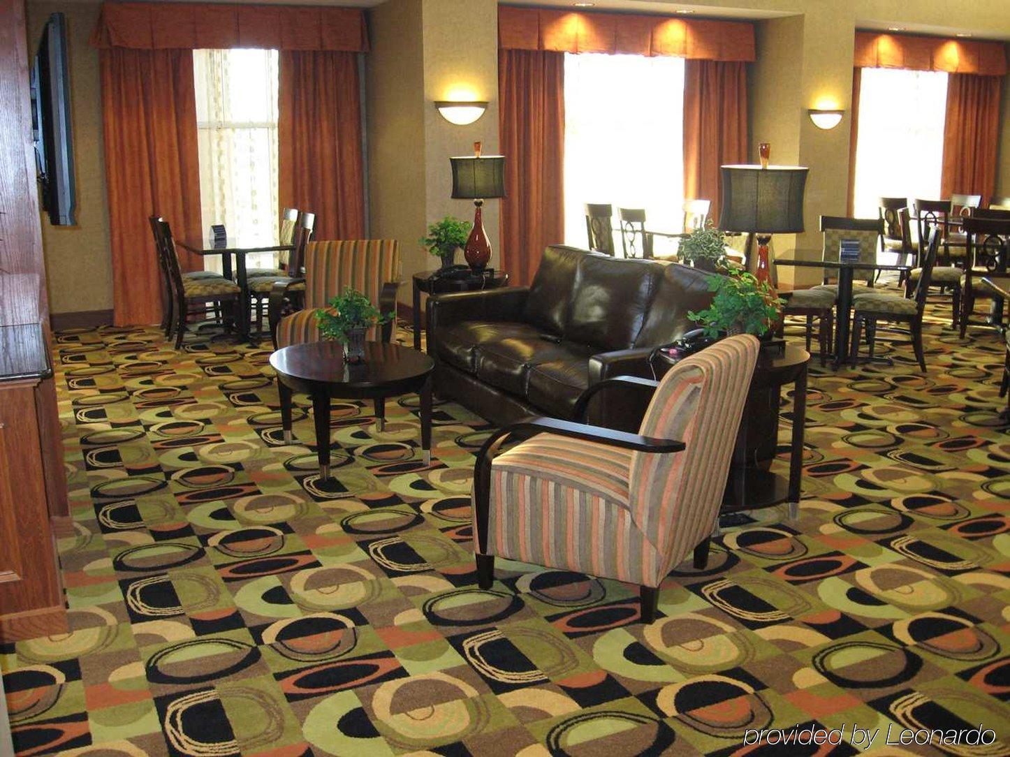 Hotel Hampton & 3*